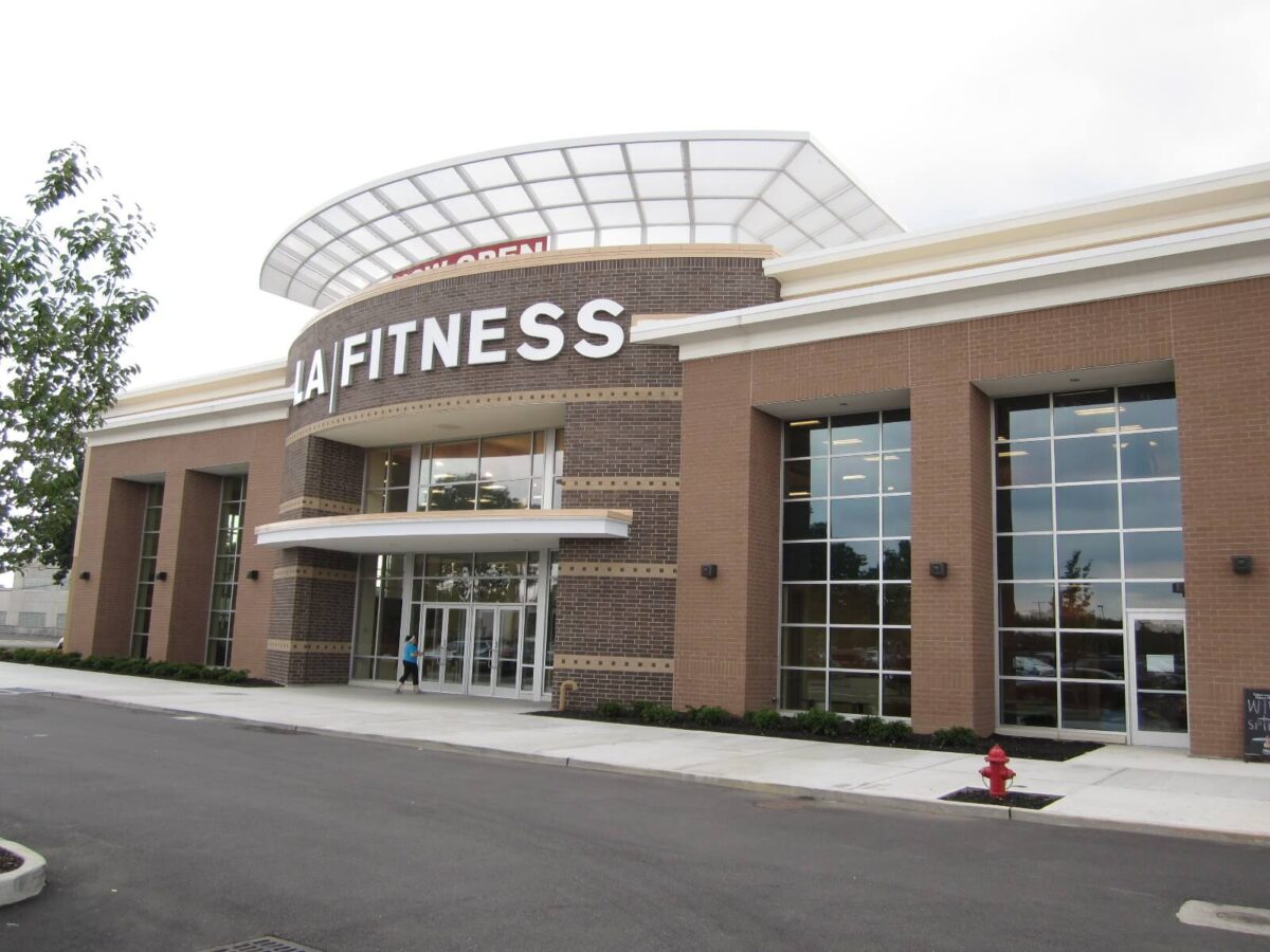 LA Fitness net lease properties